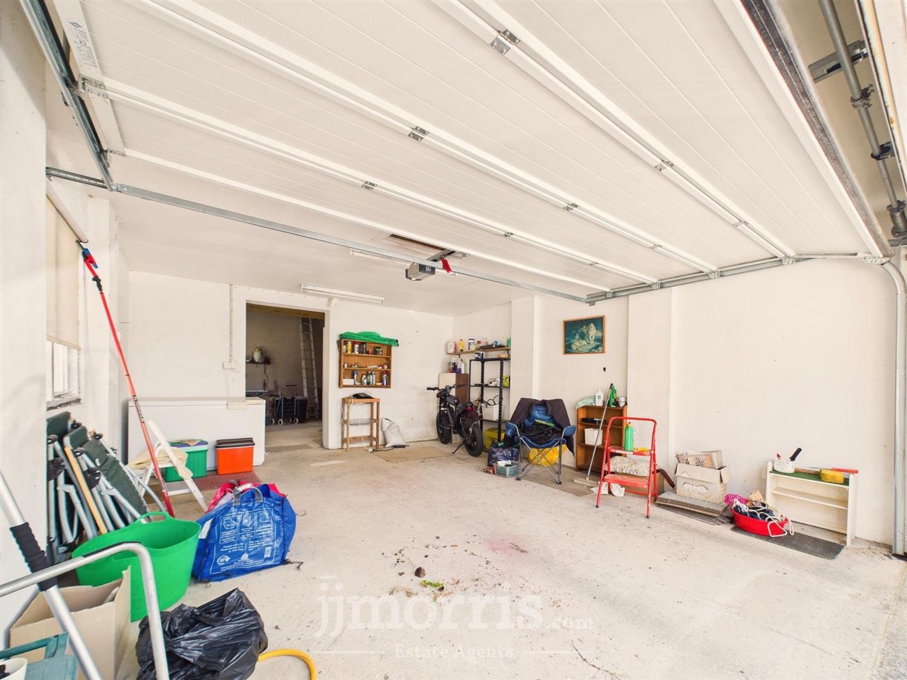 Tir Treharne, Newport, SA42