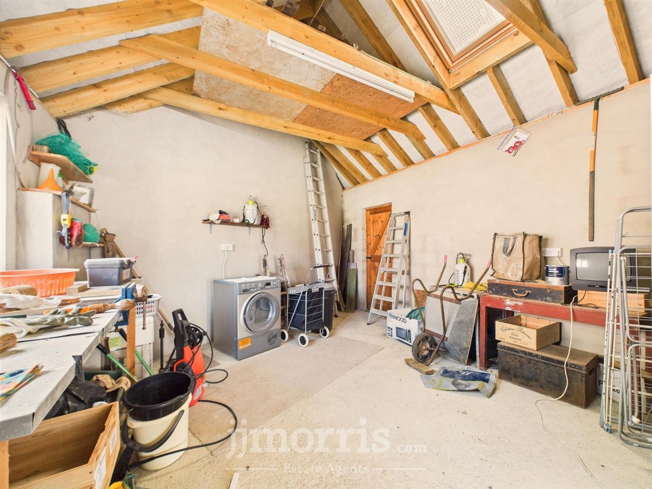 Tir Treharne, Newport, SA42