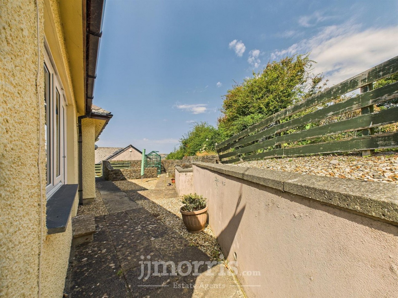 Tir Treharne, Newport, SA42