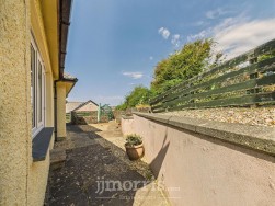 Tir Treharne, Newport, SA42