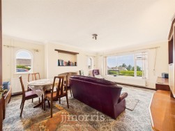 Tir Treharne, Newport, SA42