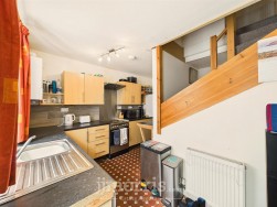 Upper Bridge Street, Newport, SA42