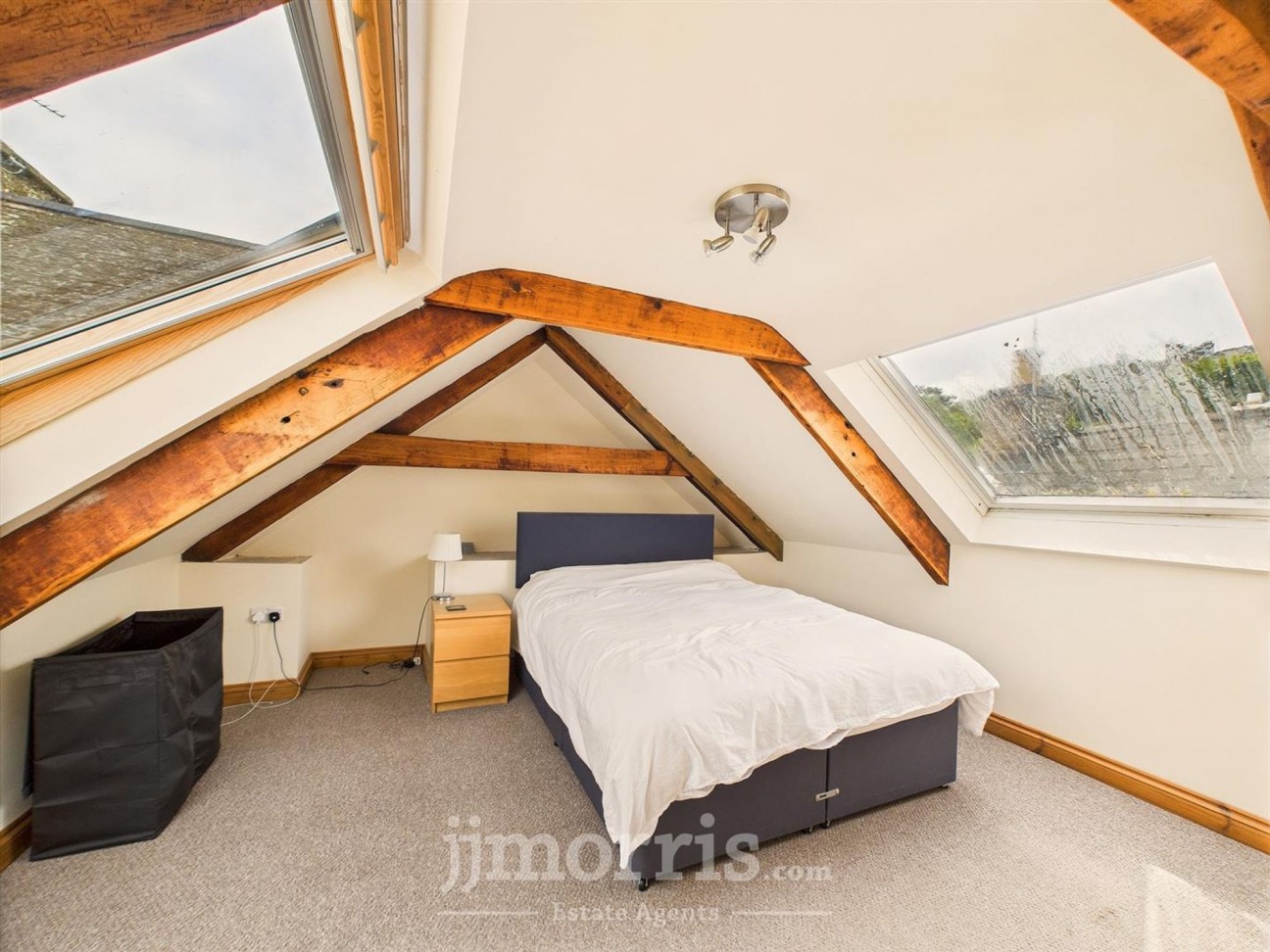 Upper Bridge Street, Newport, SA42