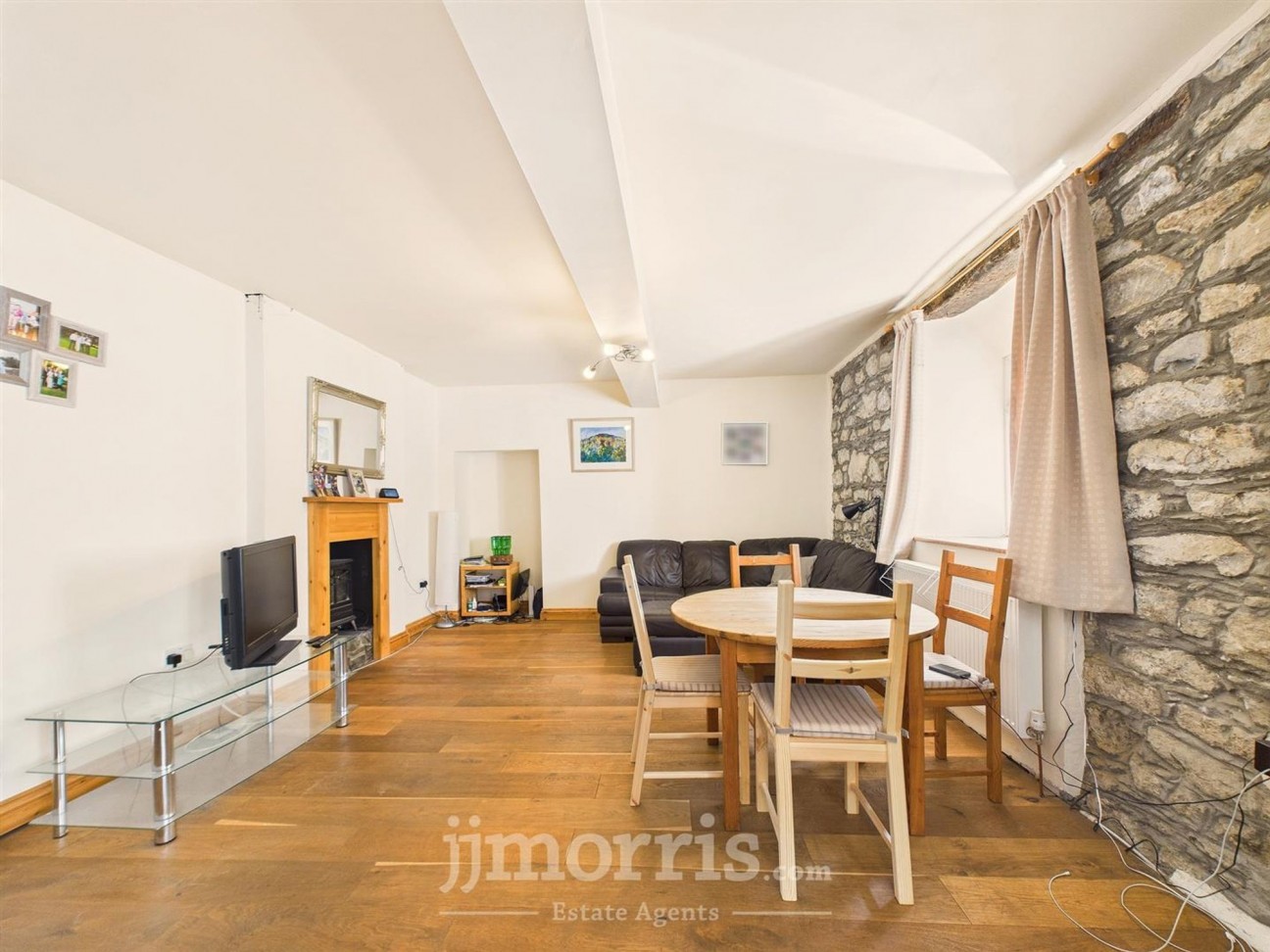 Upper Bridge Street, Newport, SA42