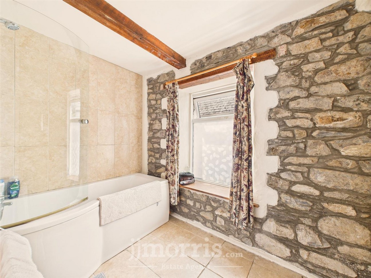 Upper Bridge Street, Newport, SA42