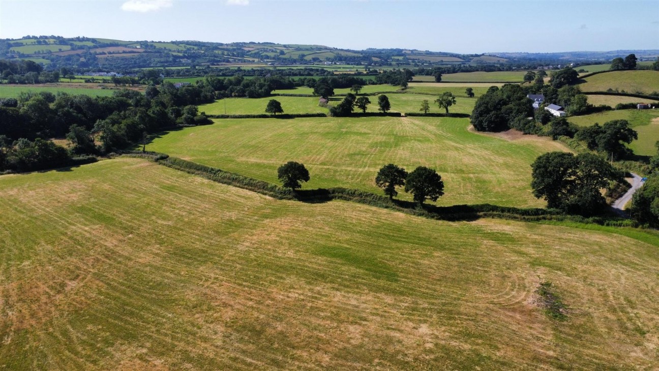 Llysonnen Road, Carmarthen, SA33