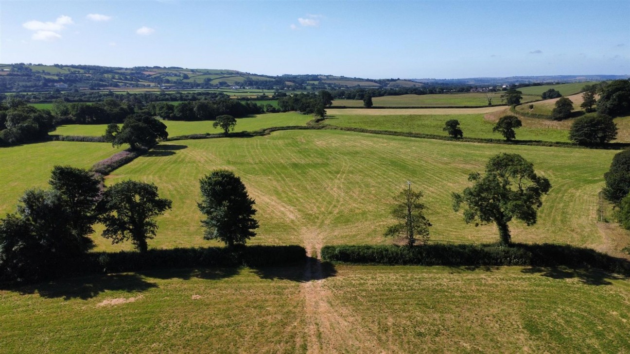 Llysonnen Road, Carmarthen, SA33