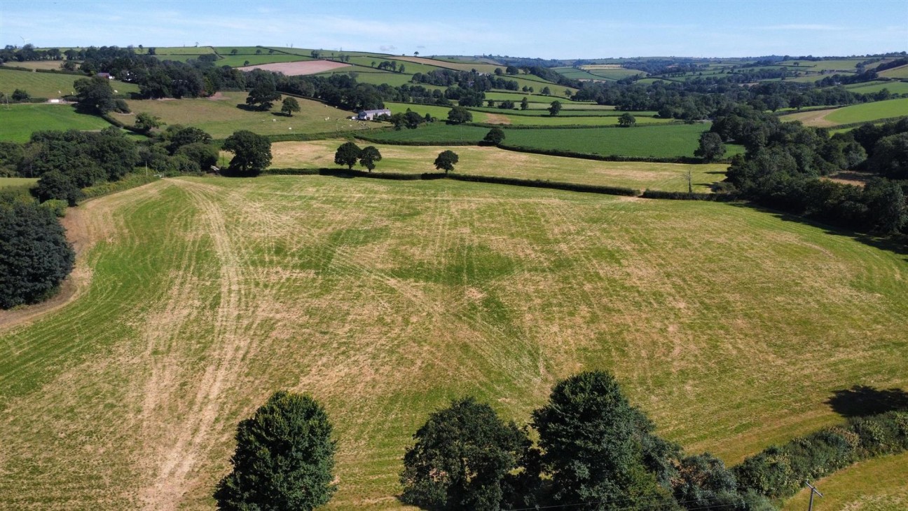 Llysonnen Road, Carmarthen, SA33