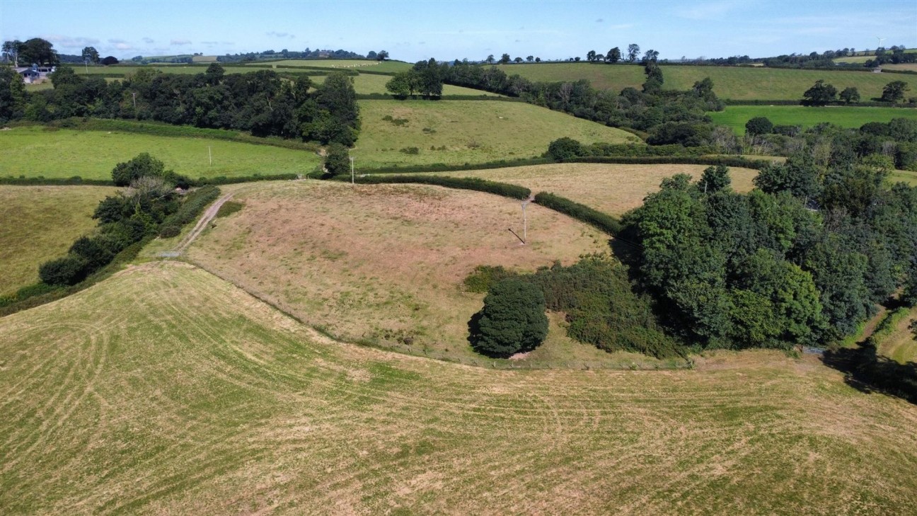 Llysonnen Road, Carmarthen, SA33
