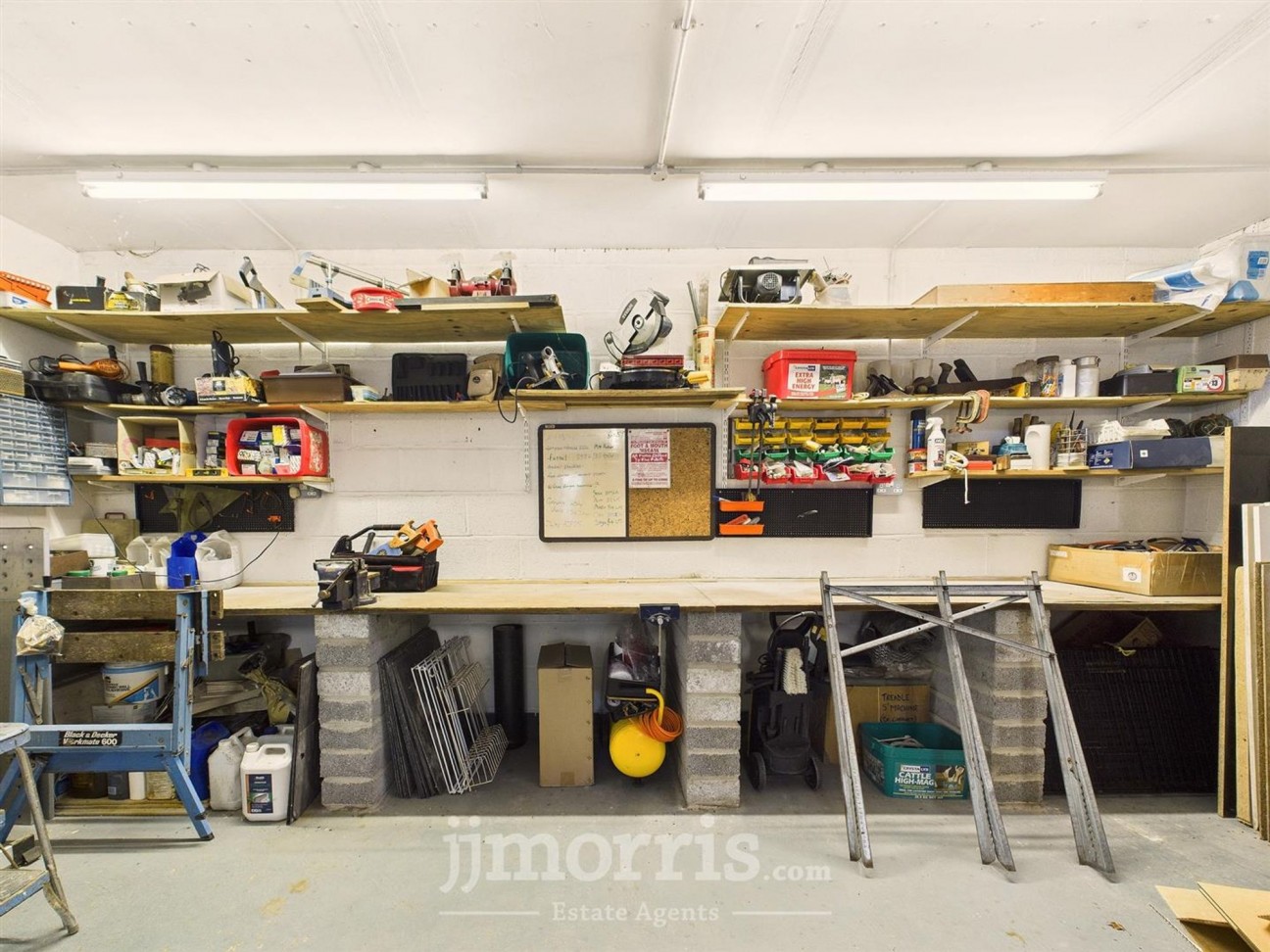 Landshipping, Narberth, SA67