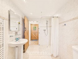 Landshipping, Narberth, SA67