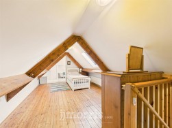 Landshipping, Narberth, SA67