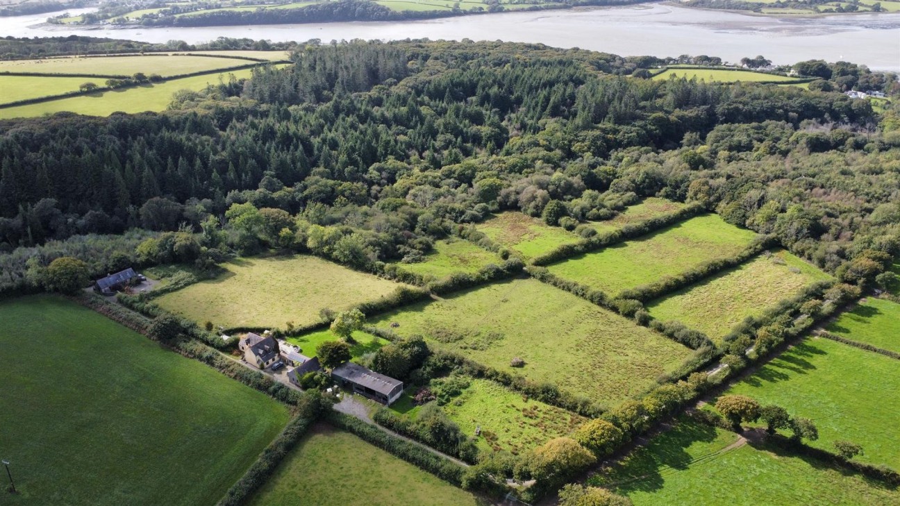 Landshipping, Narberth, SA67