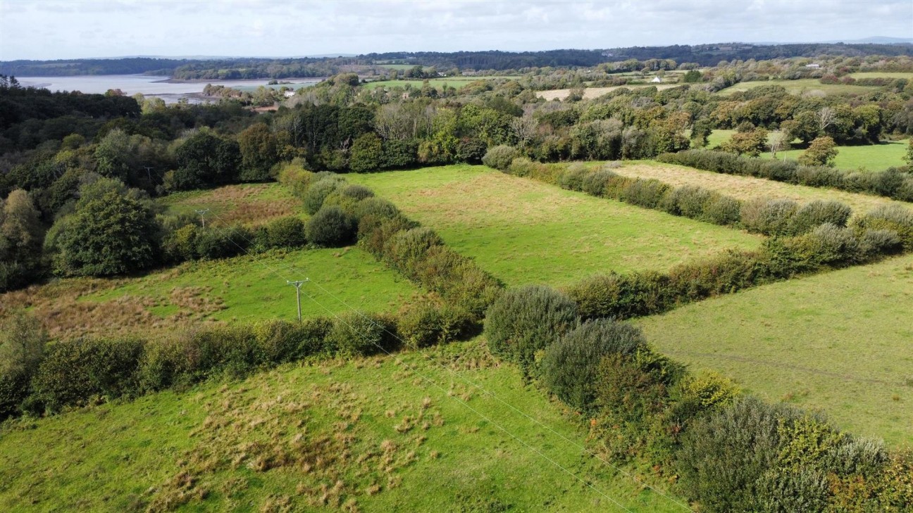 Landshipping, Narberth, SA67