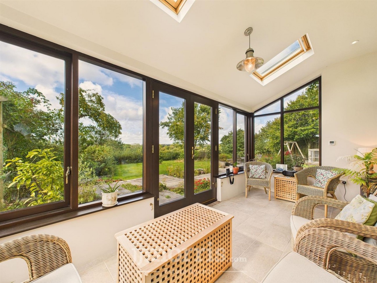 Landshipping, Narberth, SA67