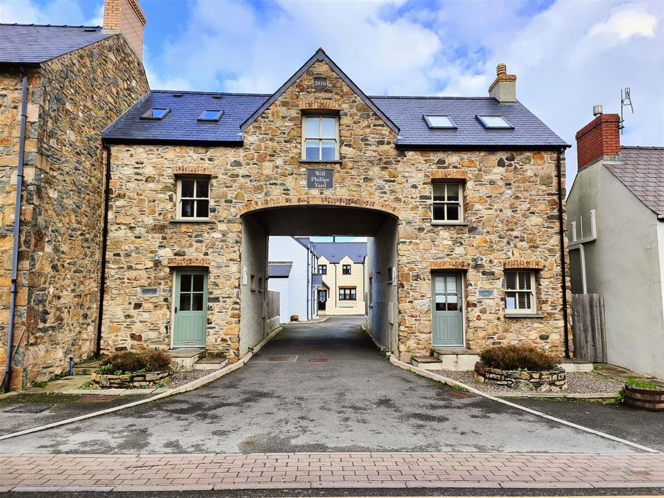 West Street, Newport, SA42