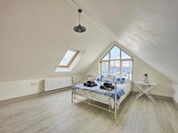 West Street, Newport, SA42