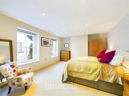 West Street, Newport, SA42