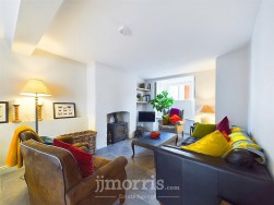 West Street, Newport, SA42