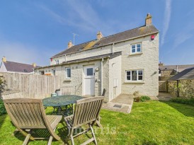 7 Gerddi Windsor, Newport, SA42