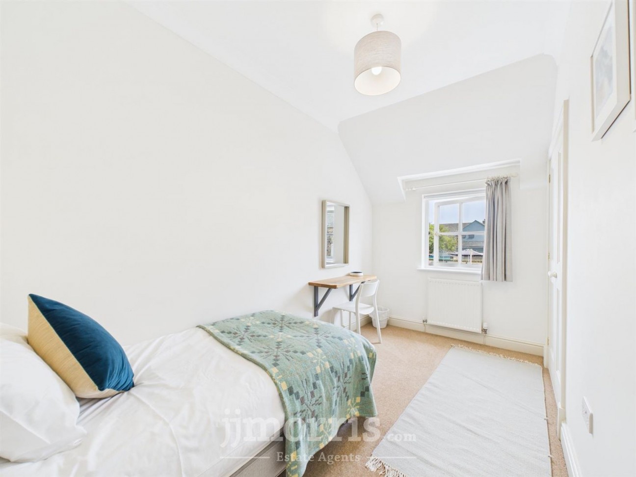 7 Gerddi Windsor, Newport, SA42