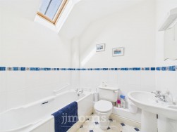 7 Gerddi Windsor, Newport, SA42