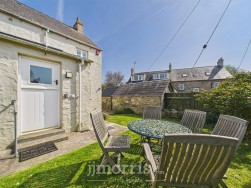 7 Gerddi Windsor, Newport, SA42