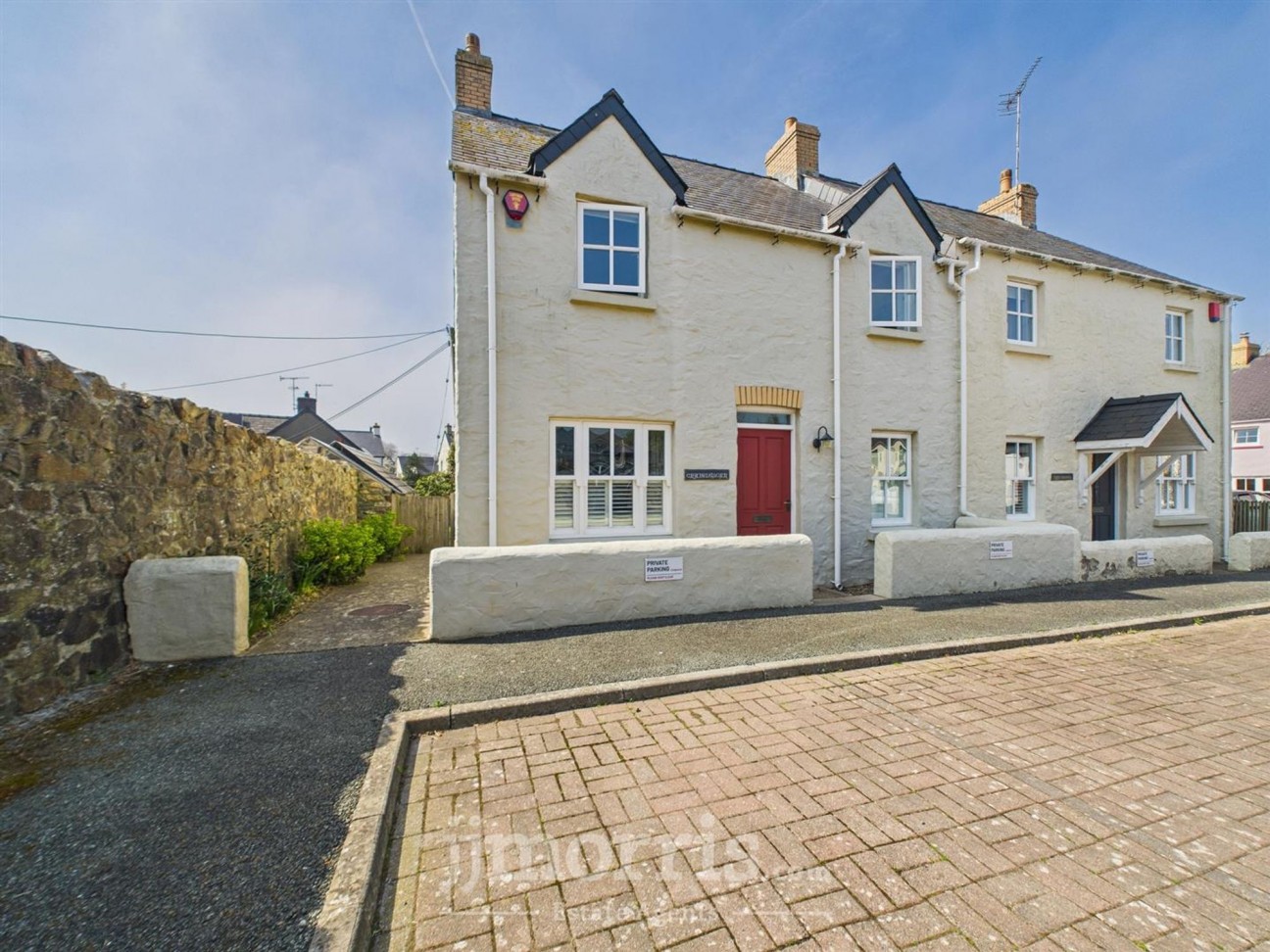 7 Gerddi Windsor, Newport, SA42