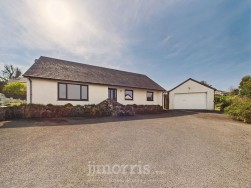 Tir Treharne, Newport, SA42