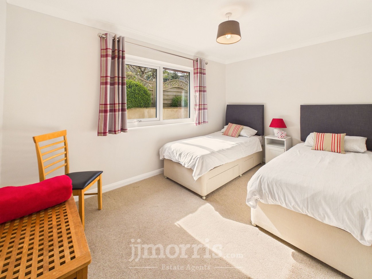 Tir Treharne, Newport, SA42