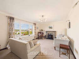 Tir Treharne, Newport, SA42