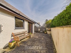 Tir Treharne, Newport, SA42