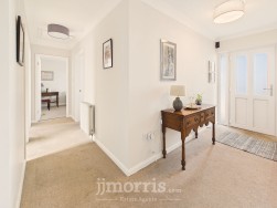 Tir Treharne, Newport, SA42