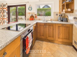 Tir Treharne, Newport, SA42