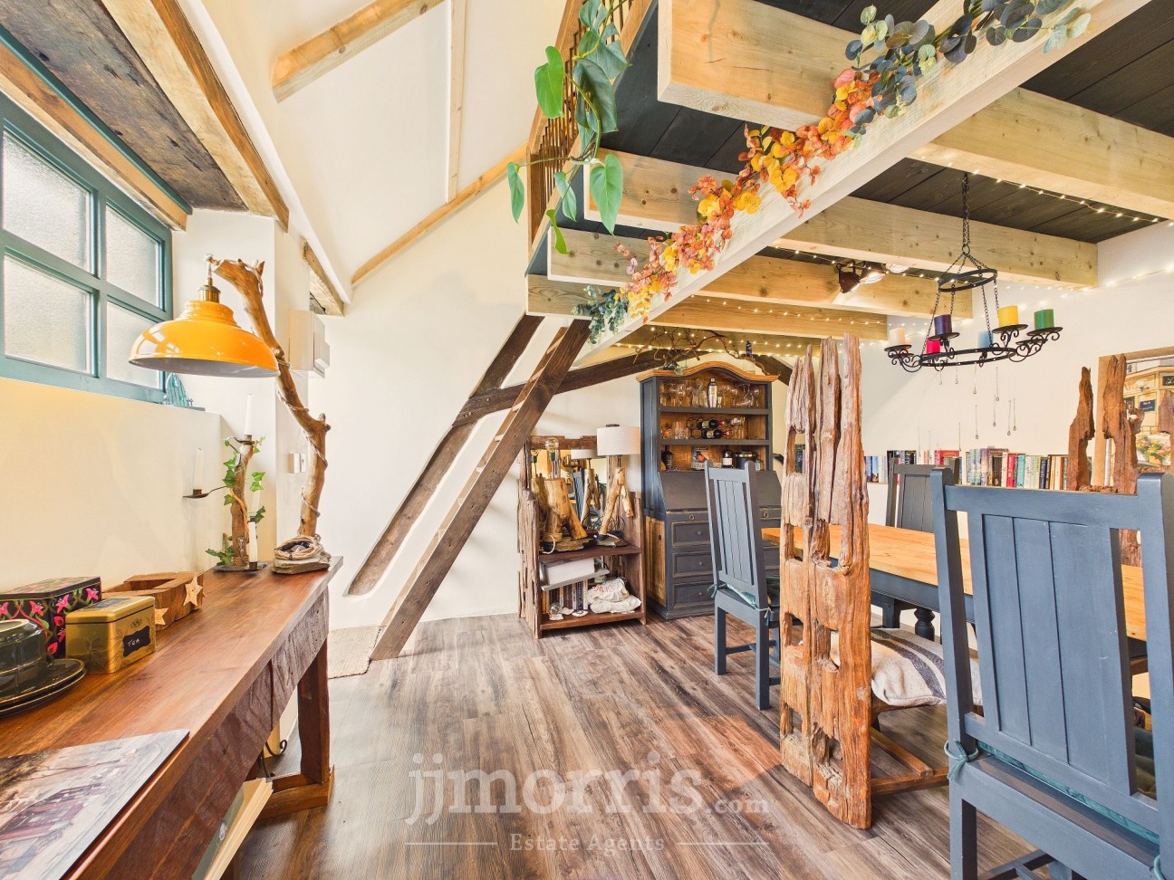 Login, Whitland, SA34