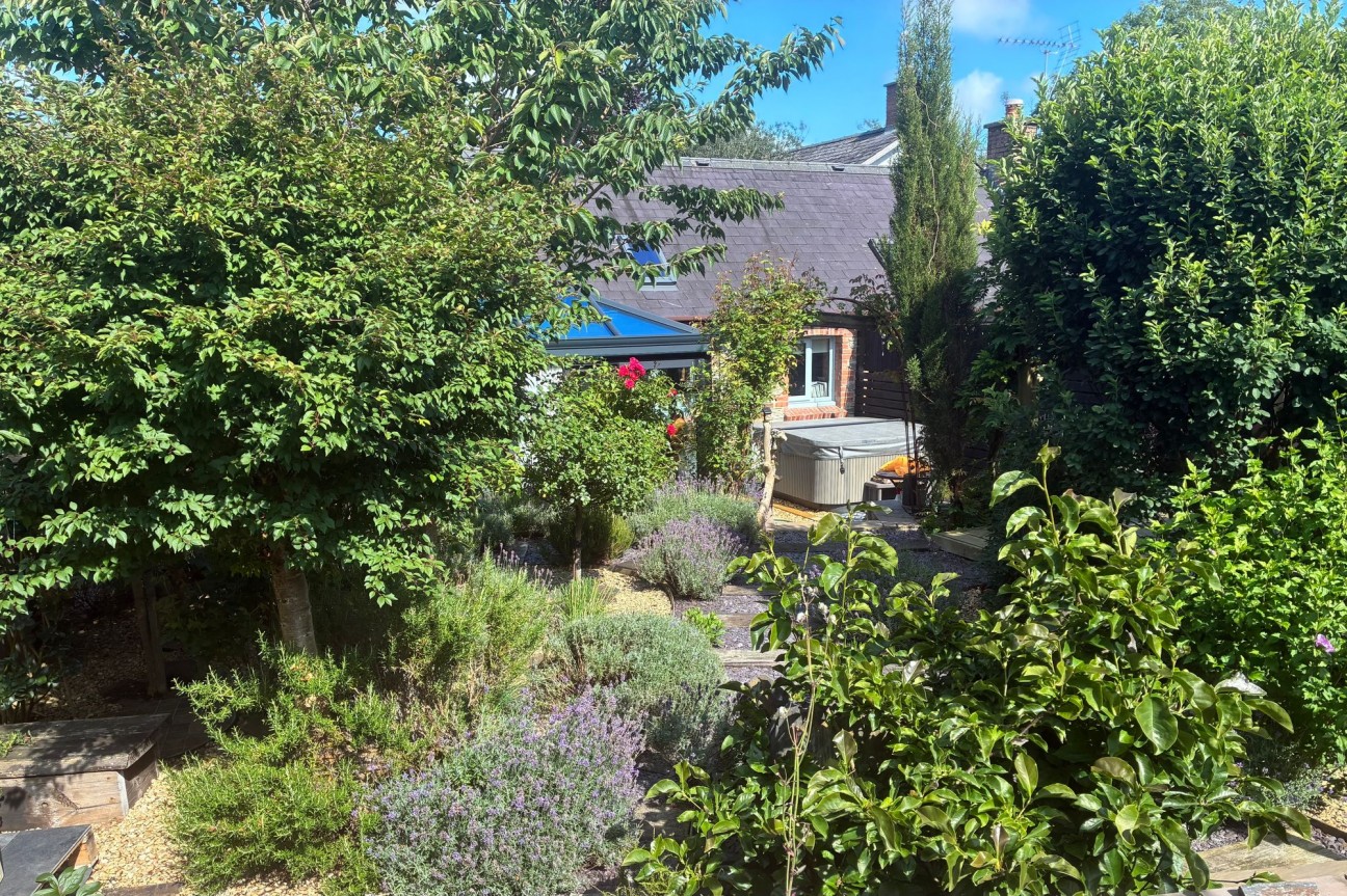Login, Whitland, SA34