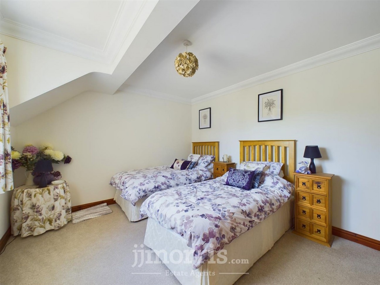 22 Heol Caradog, Fishguard, SA65