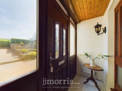 22 Heol Caradog, Fishguard, SA65