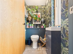 Kingsmoor Road, Kilgetty, SA68