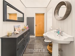 Upper West Street, Newport, SA42