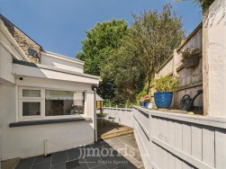 Upper West Street, Newport, SA42