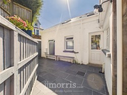 Upper West Street, Newport, SA42