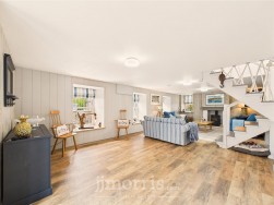 Upper West Street, Newport, SA42