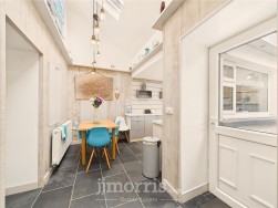 Upper West Street, Newport, SA42