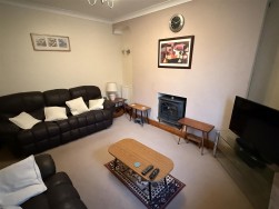 Glyn-Y-Mel Road, Lower Town, SA65