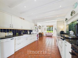 Dinas Cross, Newport, SA42