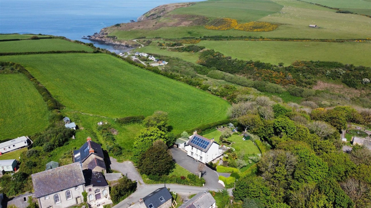 Dinas Cross, Newport, SA42