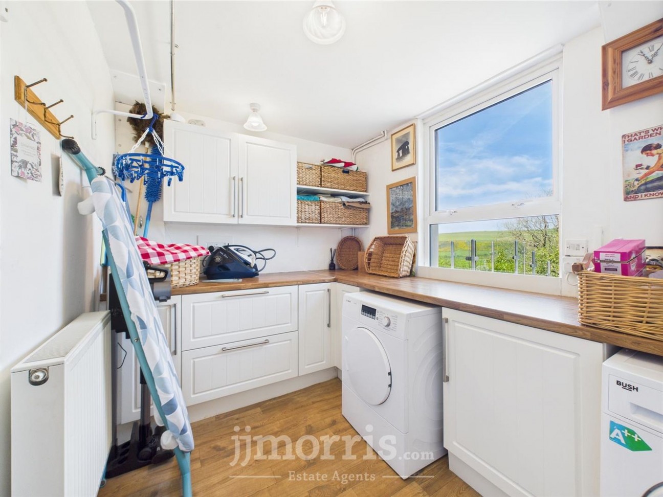 Dinas Cross, Newport, SA42