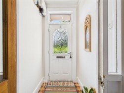 Dinas Cross, Newport, SA42