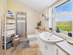 Dinas Cross, Newport, SA42